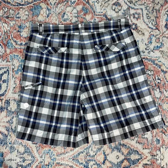 Lululemon Men’s Kahuna Black/Blue/White Plaid Shorts SZ 36 - Picture 3 of 4